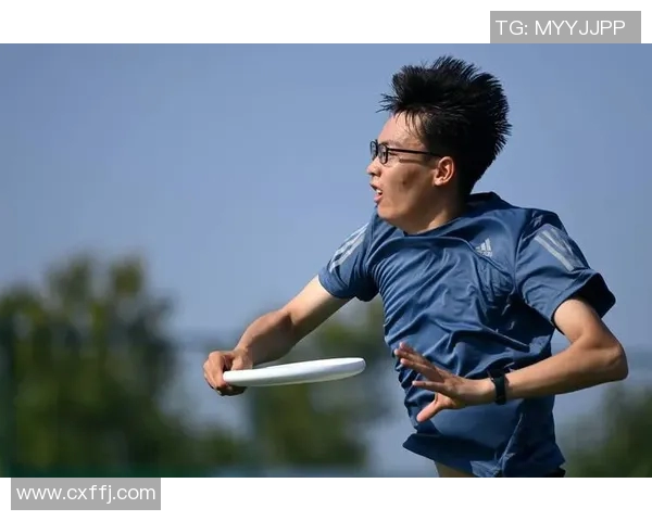 飞盘盛宴：探秘西安飞盘队的极速风采与团队精神